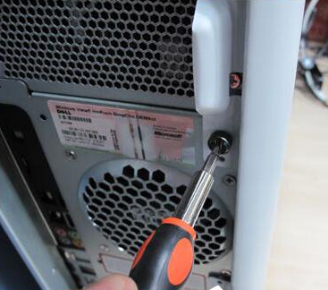 电脑bios里面检测不到硬盘怎么解决